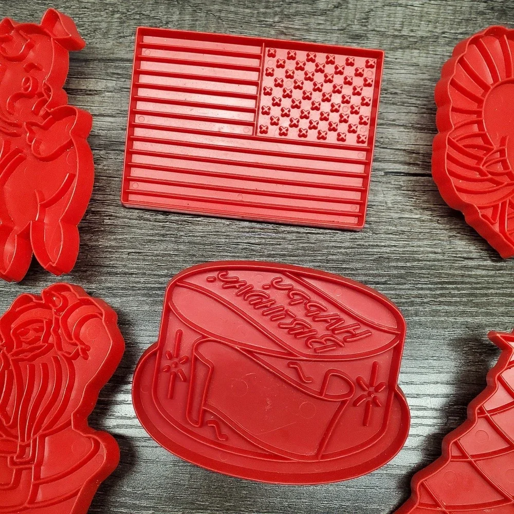 Vintage Tupperware Cookie Cutters Red Plastic Set Of 9 Retro Santa Tree Flag EUC